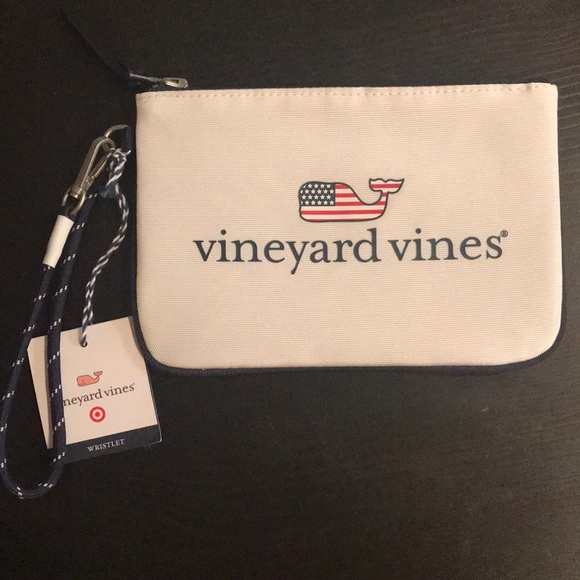 Vineyard Vines Handbags - NWT Vineyard Vines wristlet